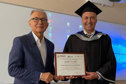 Поздравляем Ученого секретаря Академии Алексея Ситникова с защитой третьей докторской диссертации!