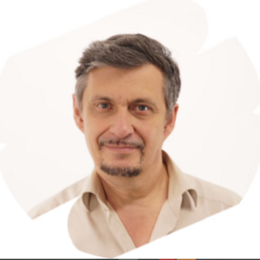 Михаил Кожаринов